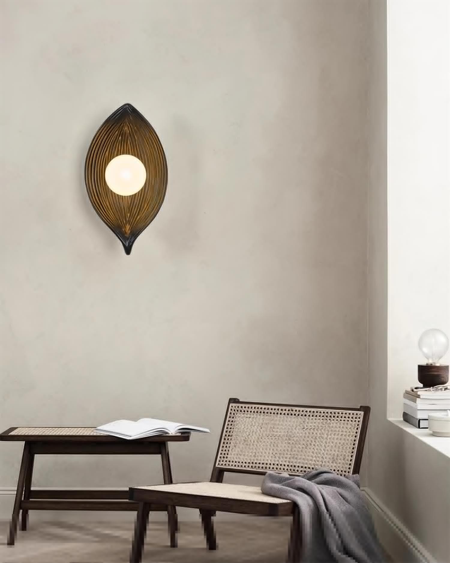 Contemporary Nordic Leaf Resin Wall Light M268