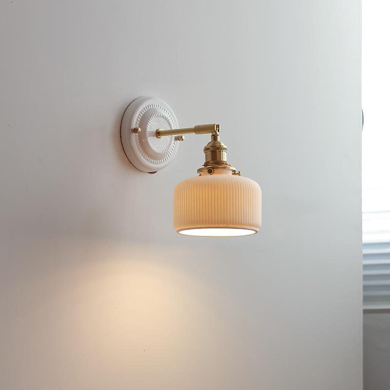 Vintage Ceramic & Brass Wall Sconce – Elegant Lighting for Bedrooms & Hallways T265