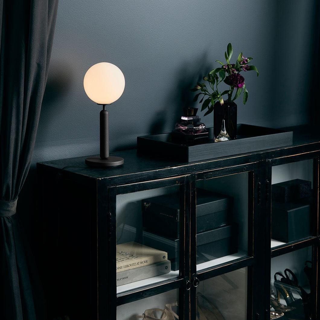 Spherical Stylish Glass Induction Table Lamp M532