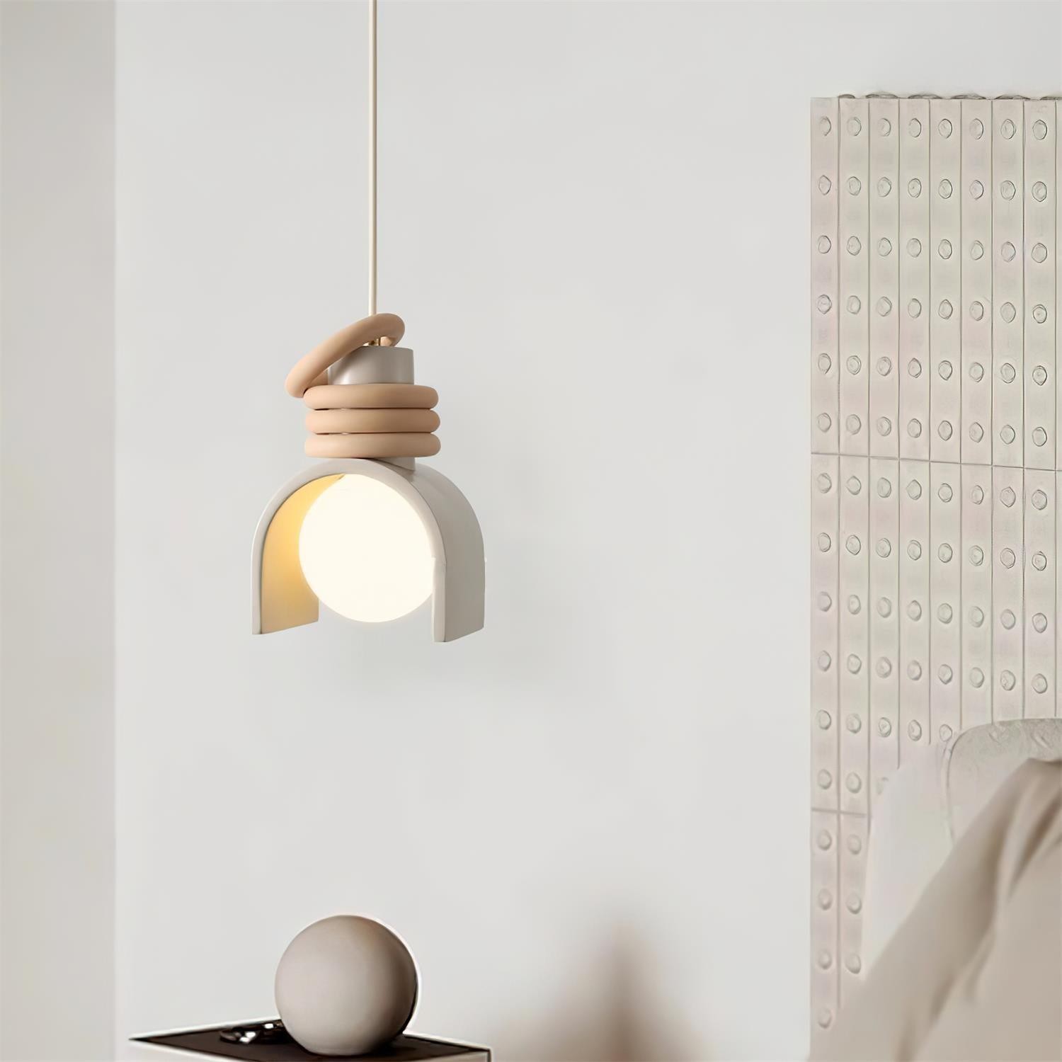 Modern Creative Resin Pendant Light M92