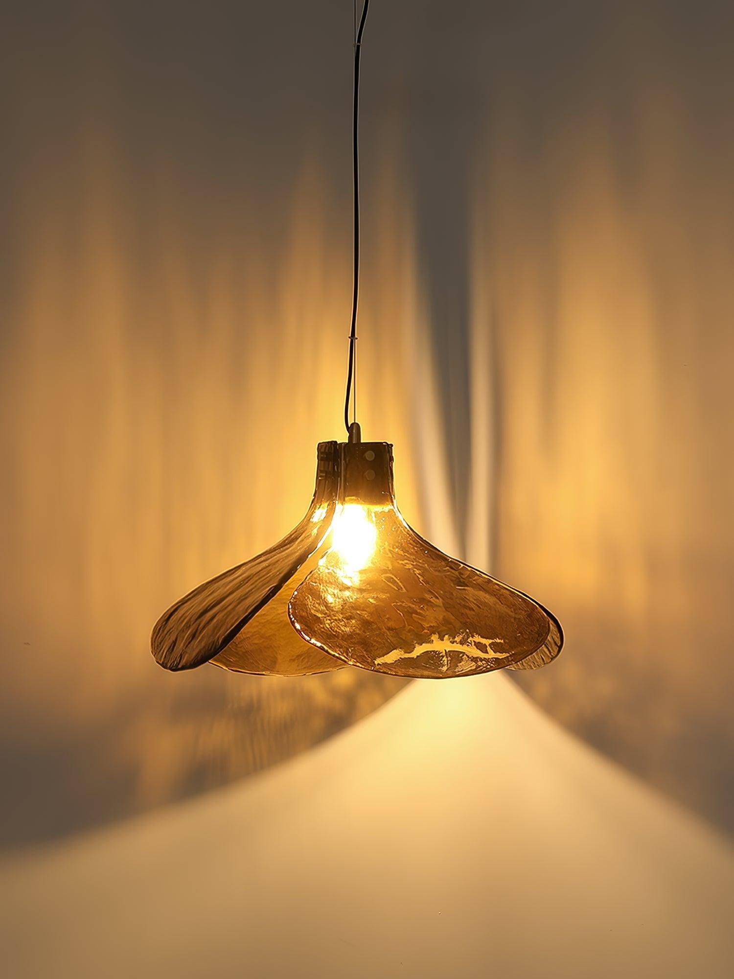 Vintage Clover Pendant Light M353