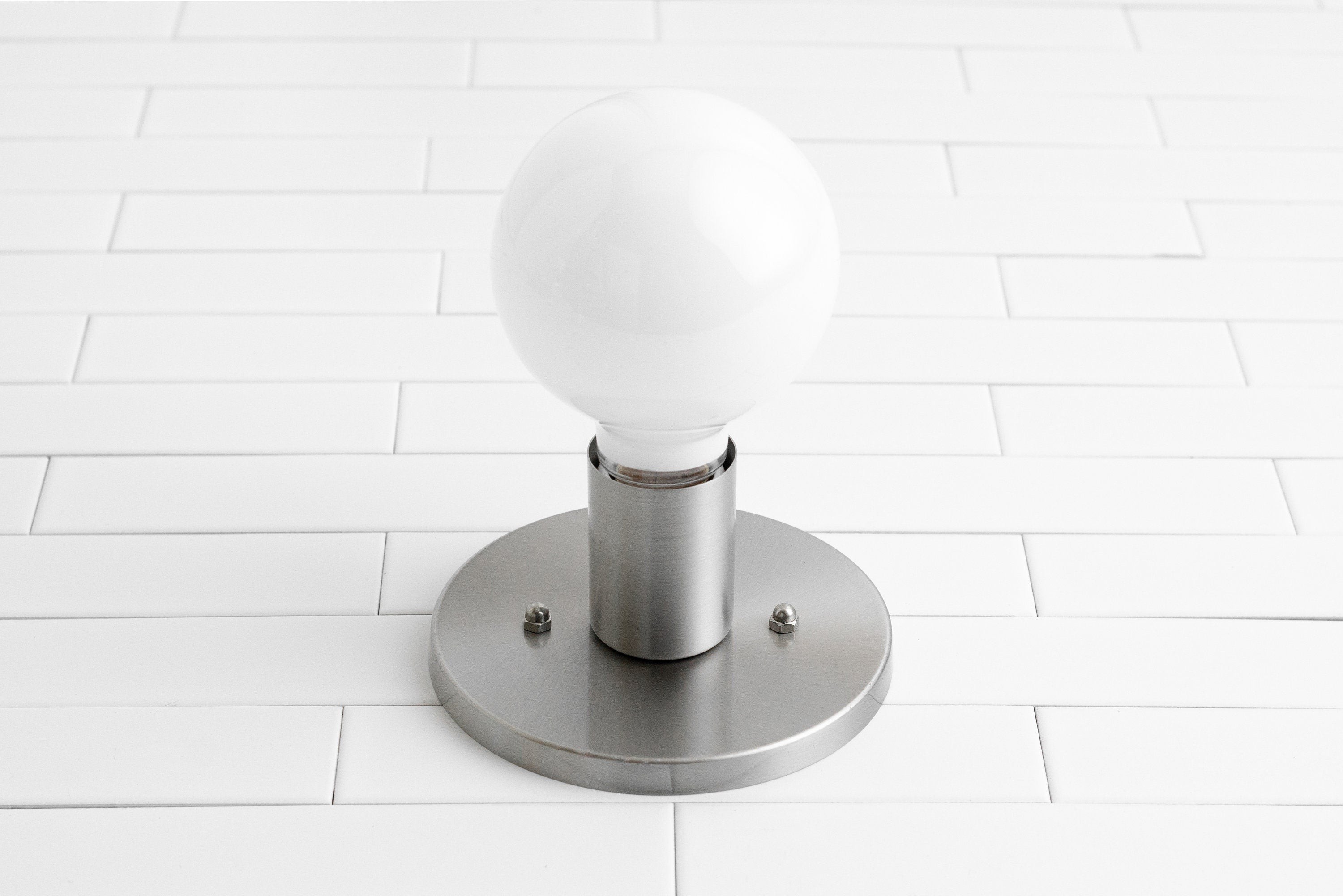 Glorica Glass Minimalist Wall Sconce - Versatile Modern Light For Any Room T333