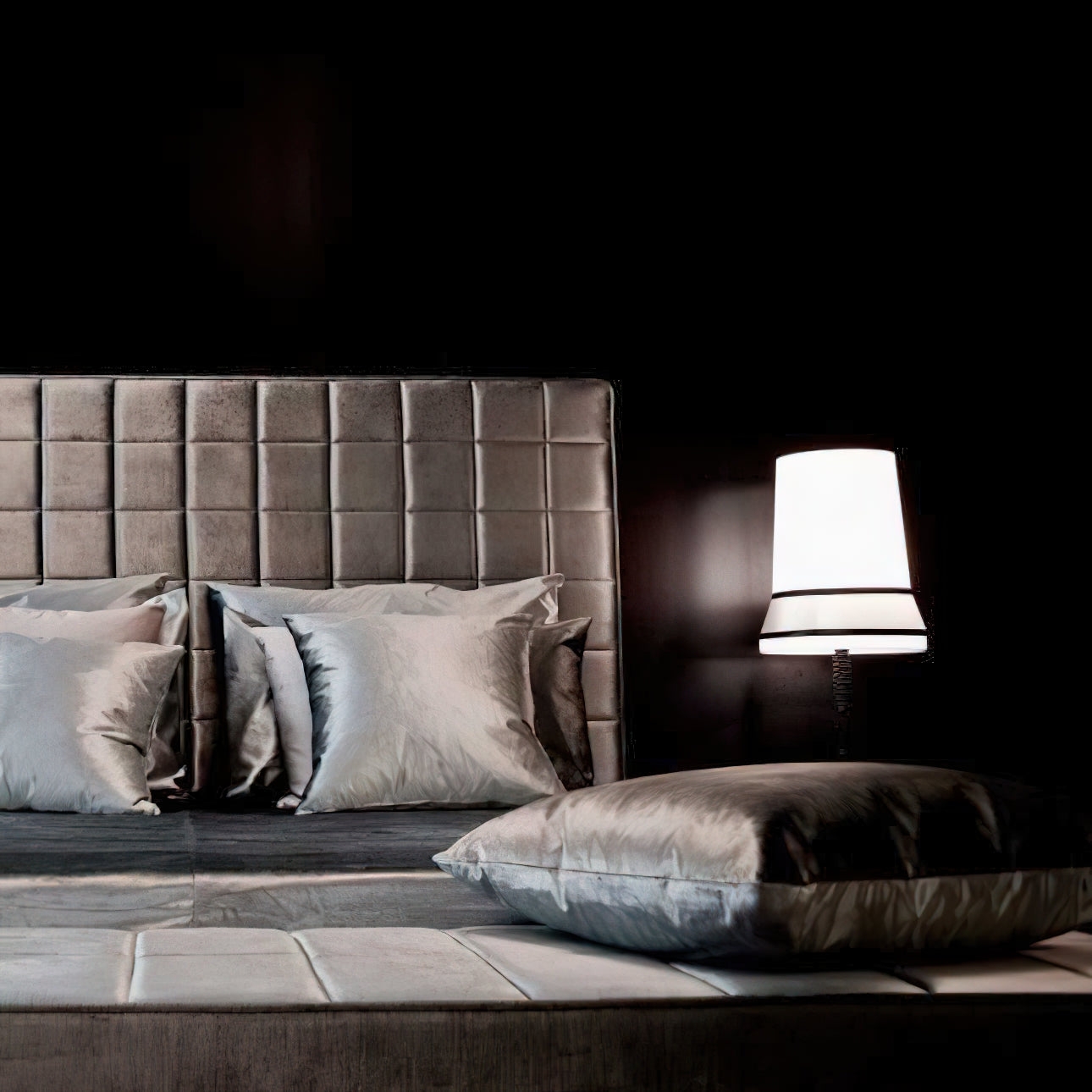 Audrey Contardi Table Lamp T1684