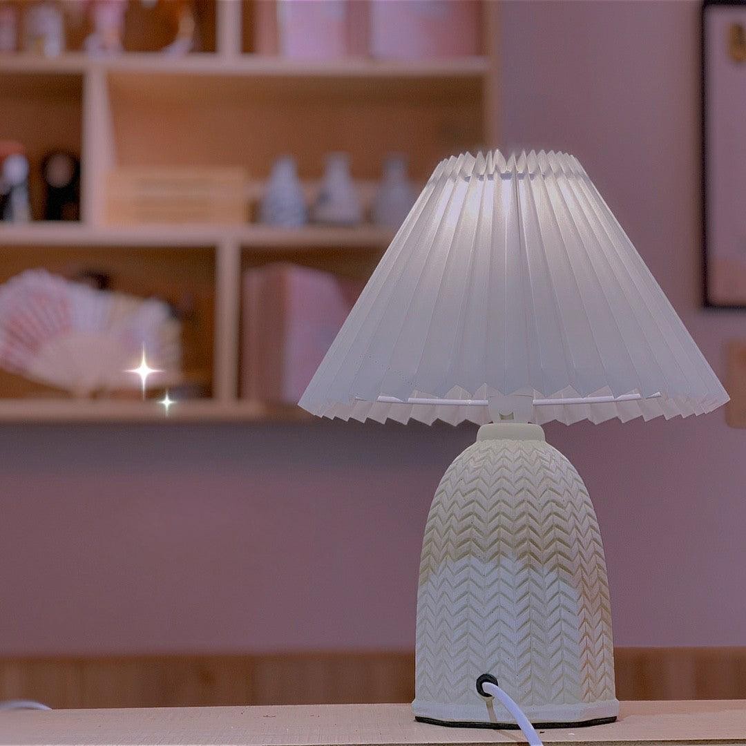 Vintage Pleated Table Lamp M206