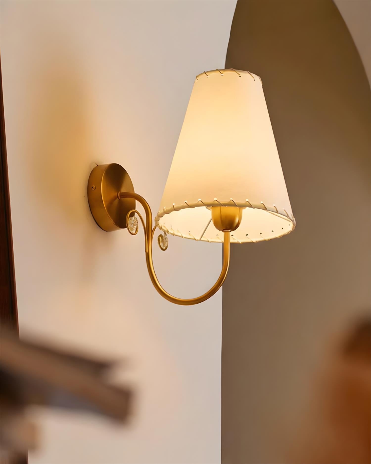 Gentle Bend Wall Lamp T1557