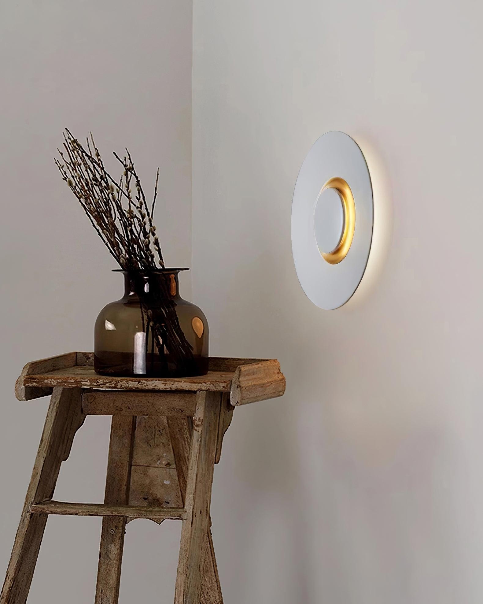 Round Simple Style Wall Light P009