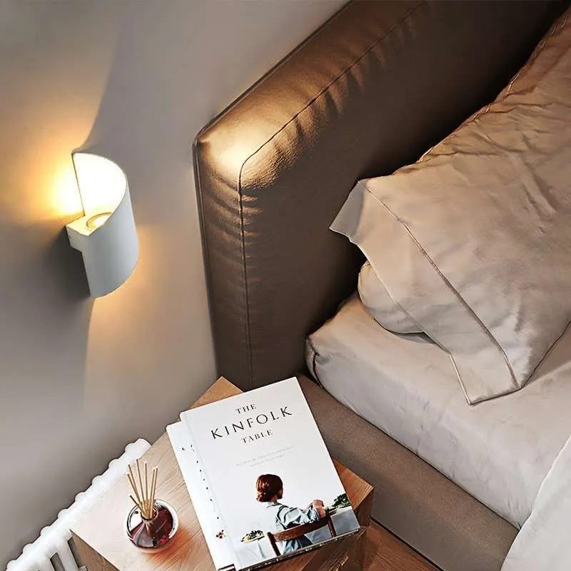 Modern Curl Twisted LED Wall Light M38