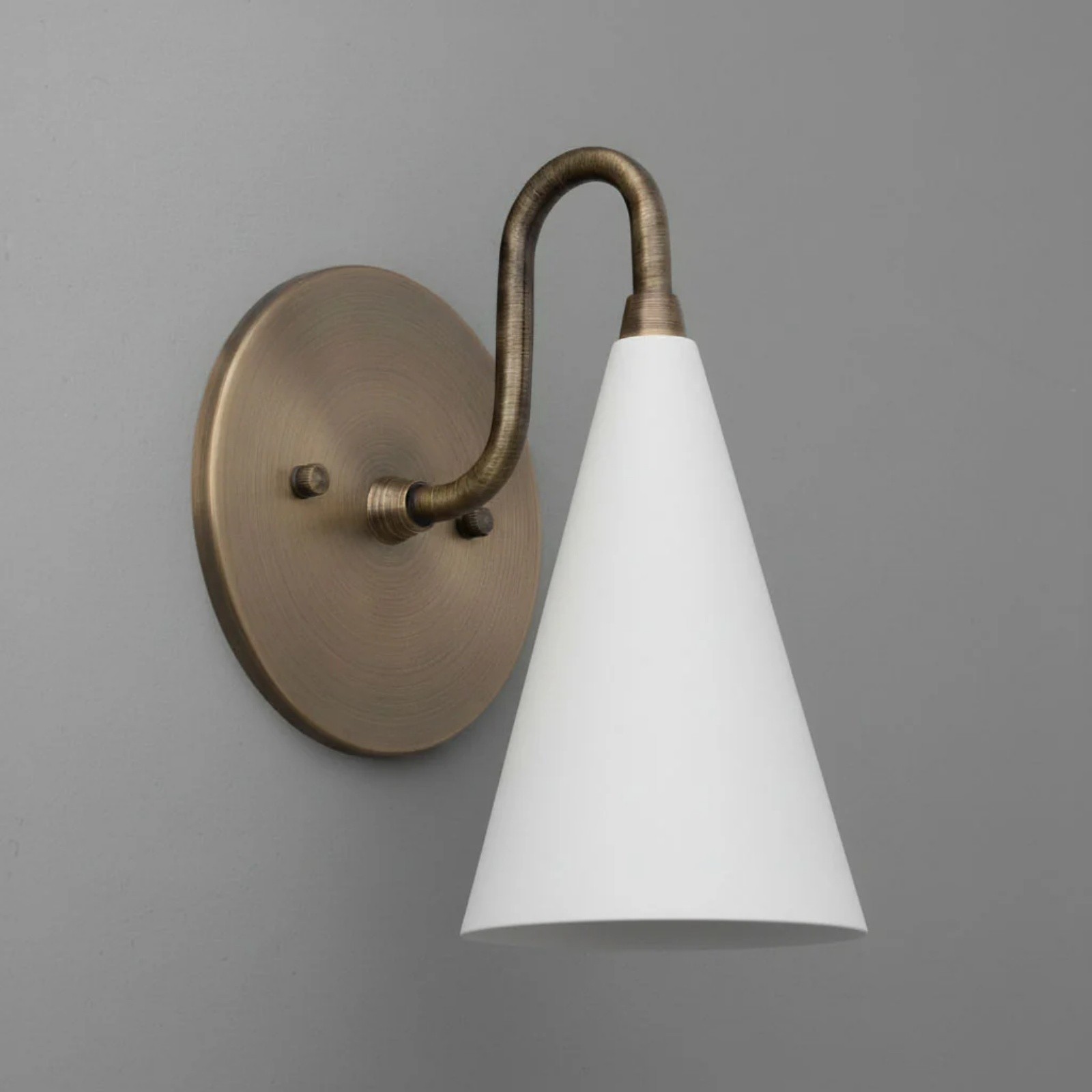 Minimalist Tall Brass Triangular Wall Lamp S307