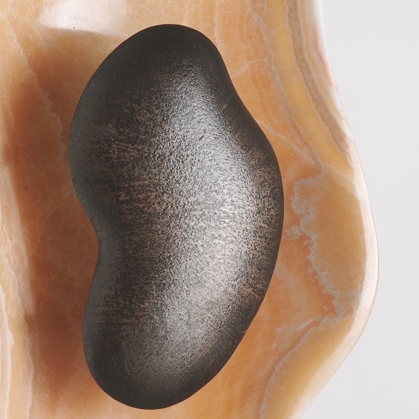 Oyster Hammered Onyx Sconce T1949