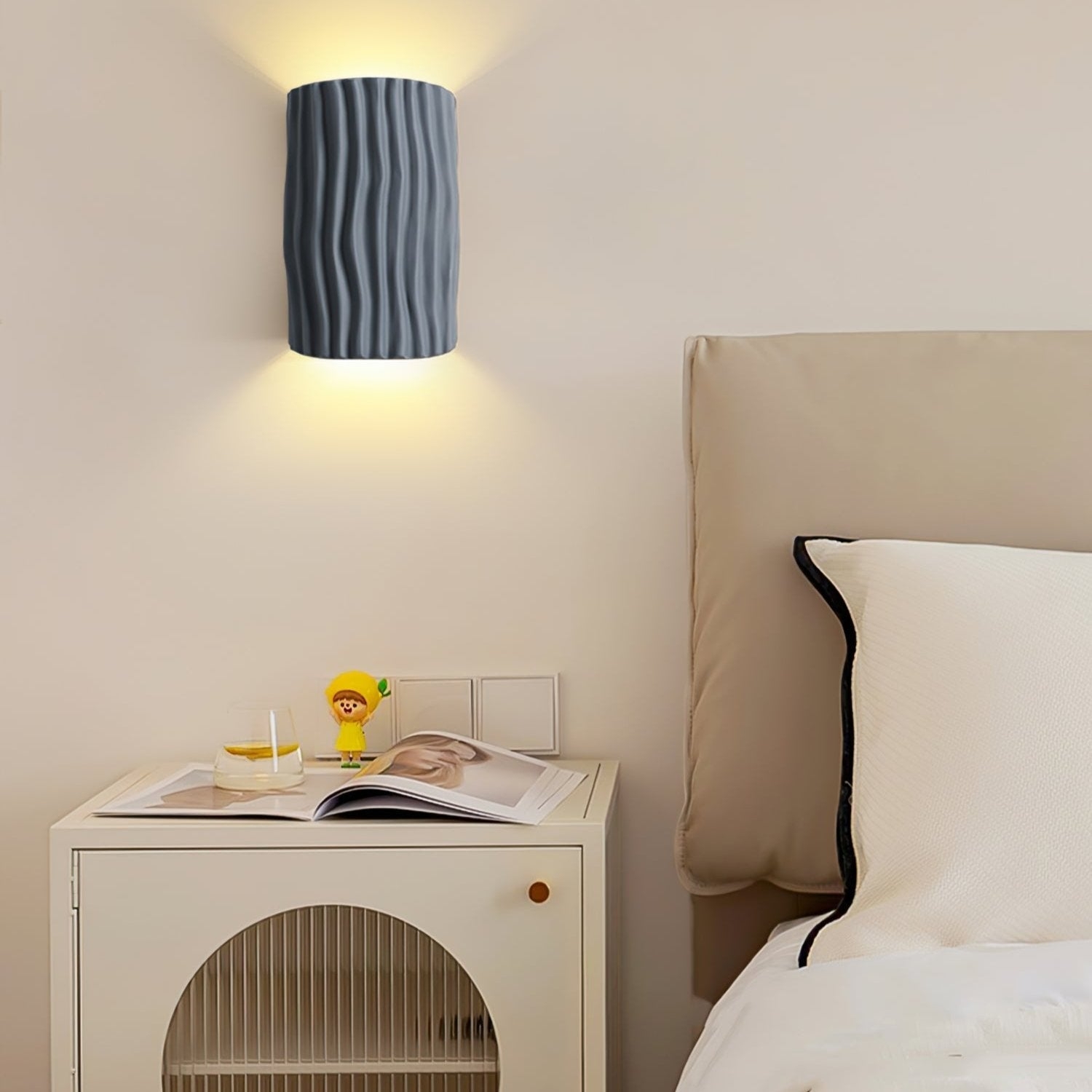Clarity Curve Japandi Resin Wall Light T2101