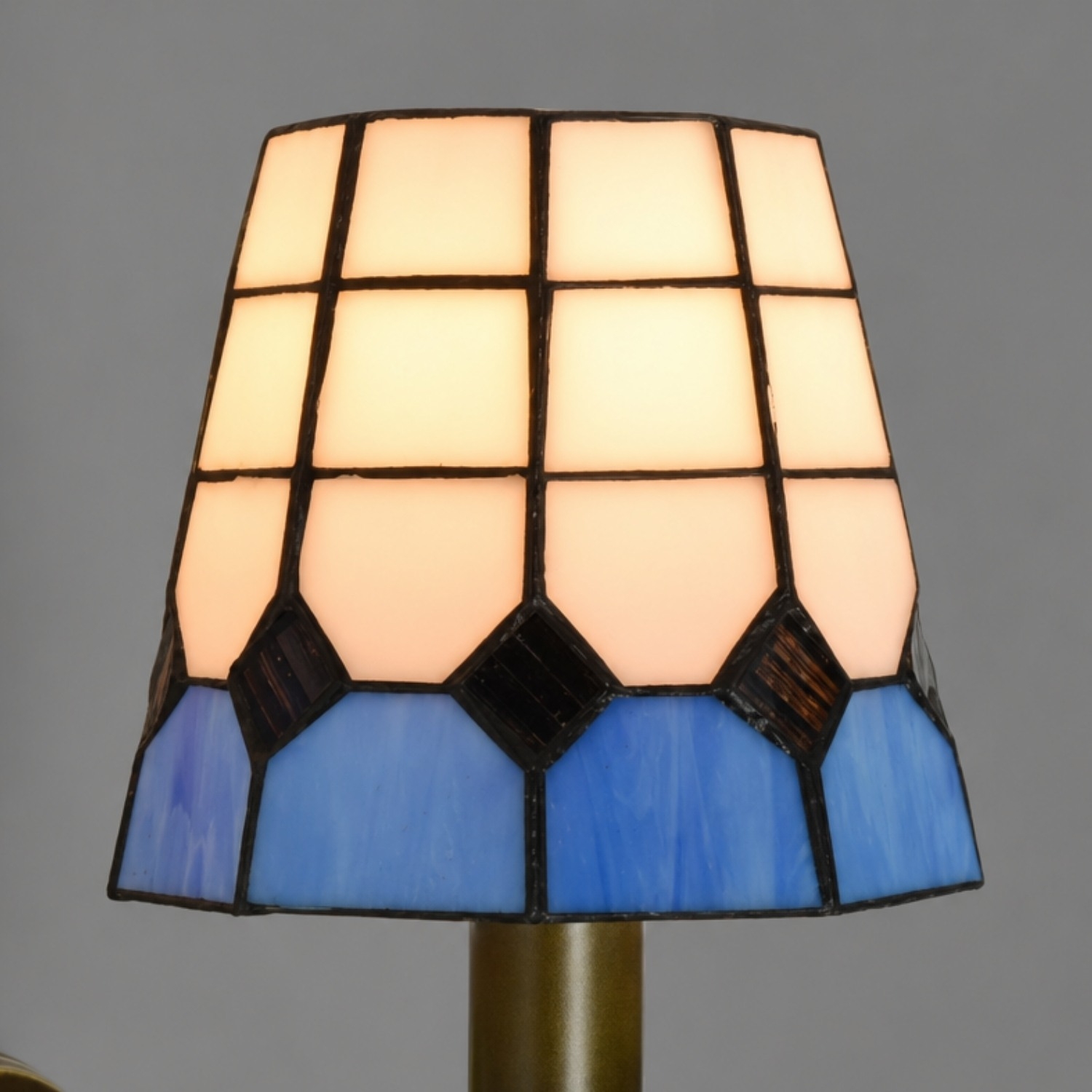 TF Tivanny Vintage Retro Stained Glass Wall Lamp for Bedrooms and Entryways T2226