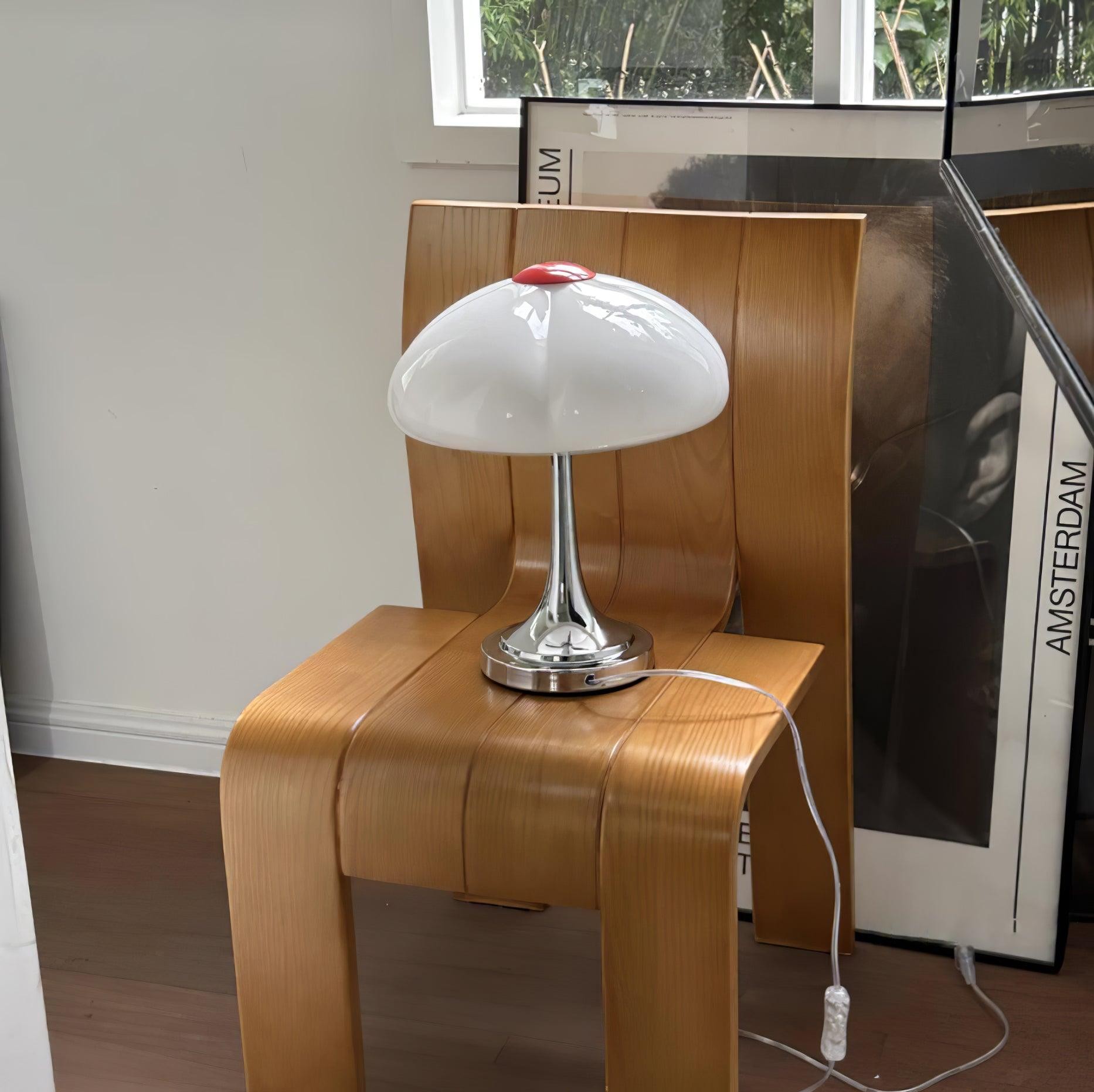 Flower Petal Table Lamp M367
