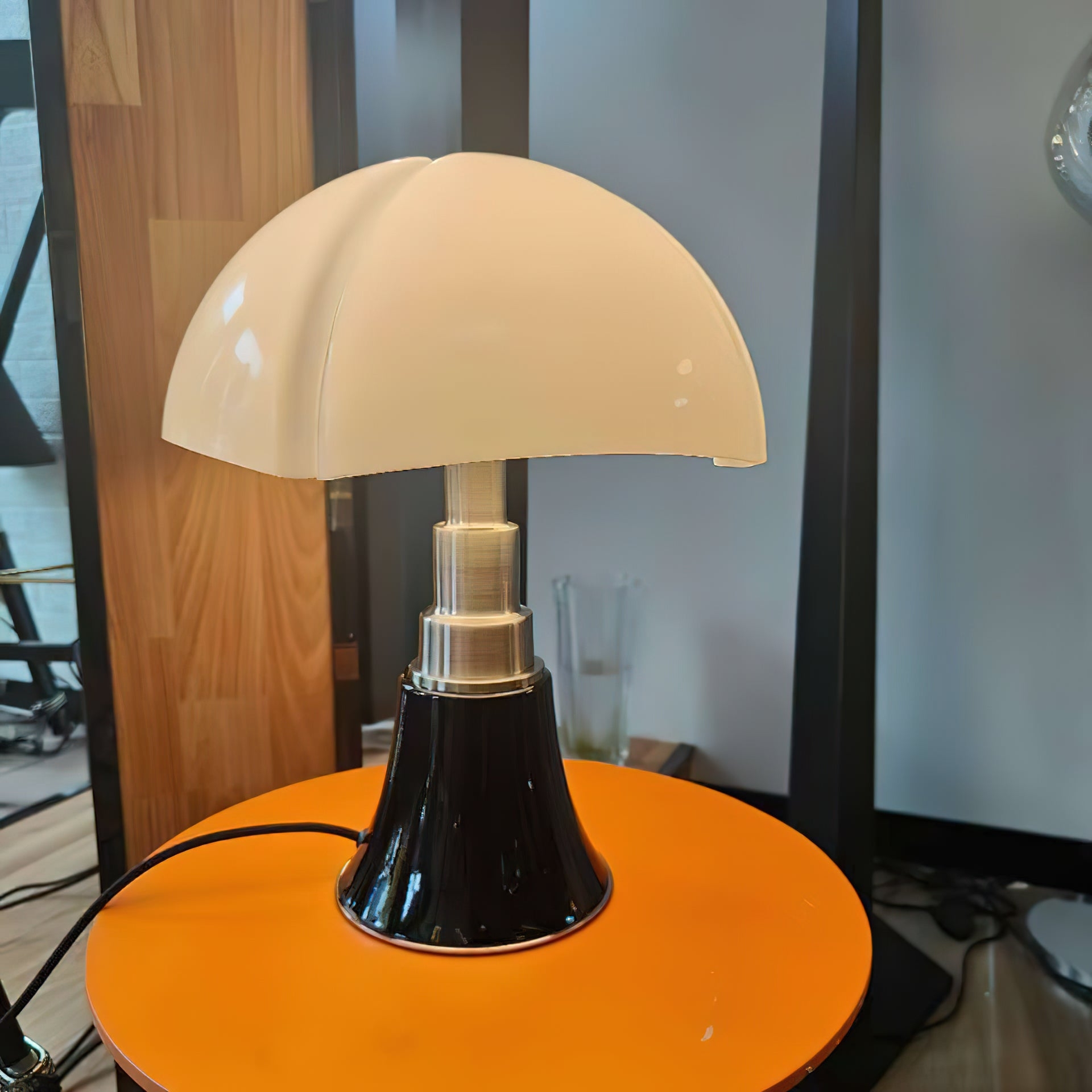 Petalica Table Lamp T1384