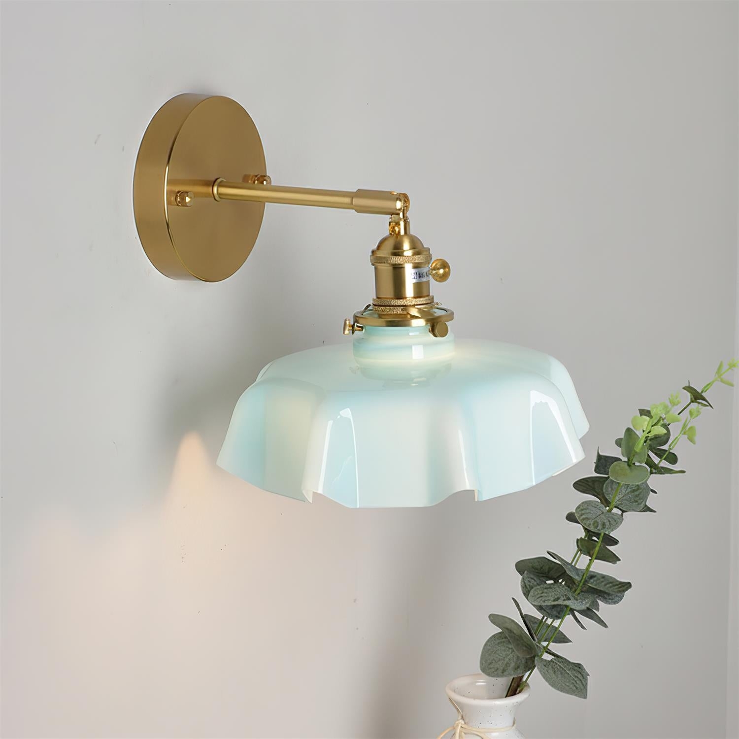 Skirted Ripple Wall Lamp T1470