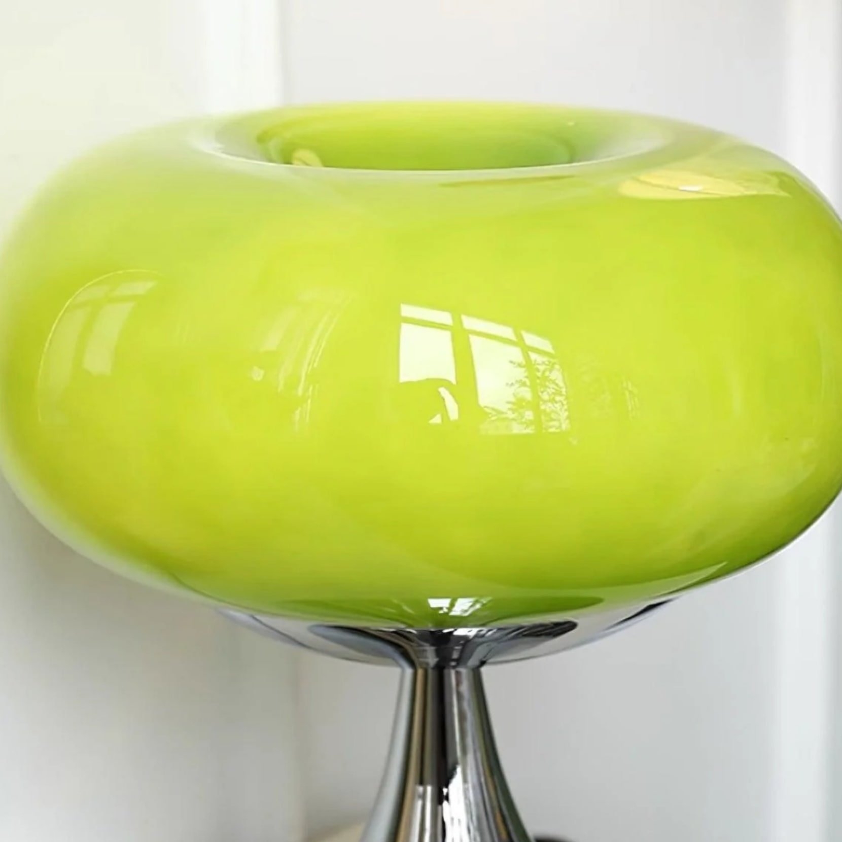 Lollora Decorative Table Lamp - Sculptural Glass Accent Light for Bedroom or Living Room T534