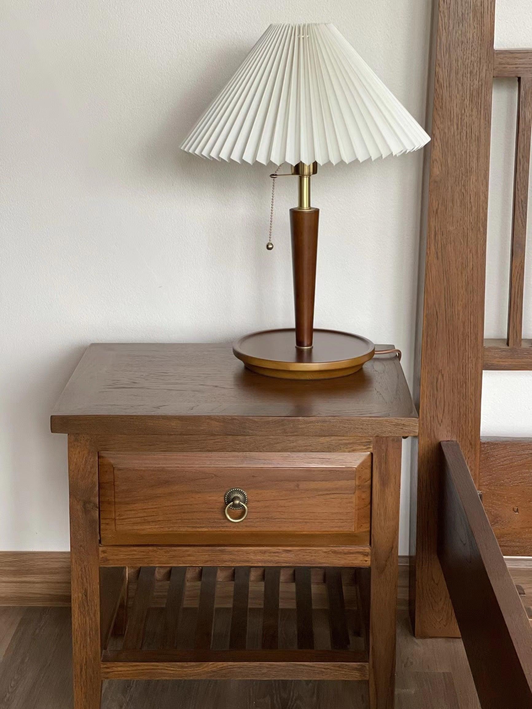 Nordic Retro Pleated Fabric Wooden Table Lamp For Bedroom M375