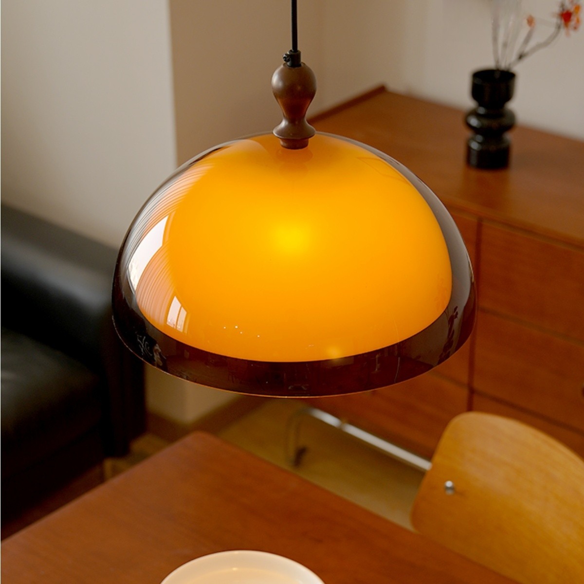 Vintage Sunset Pendant Lamp – Amber Acrylic & Walnut Finish S256