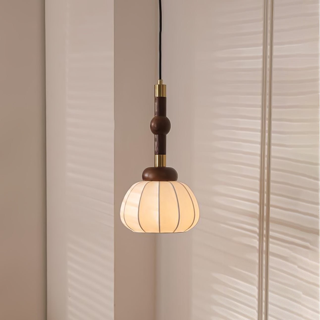 Silk Globe Pendant Lamp M411