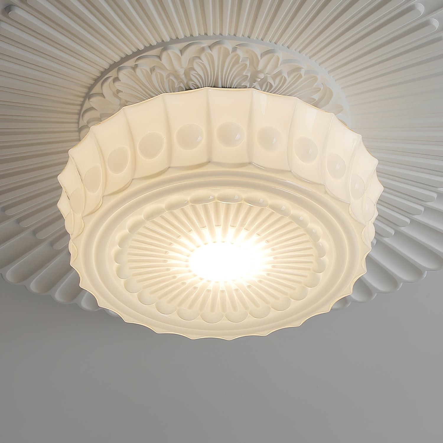 Rigidus French Vintage Glass Cream Style Ceiling Light M52