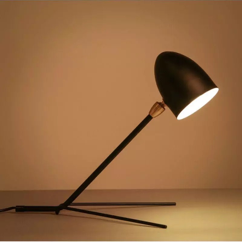 Solavo Tripod Table Lamp - Modern Minimalist Metal Design for Desk