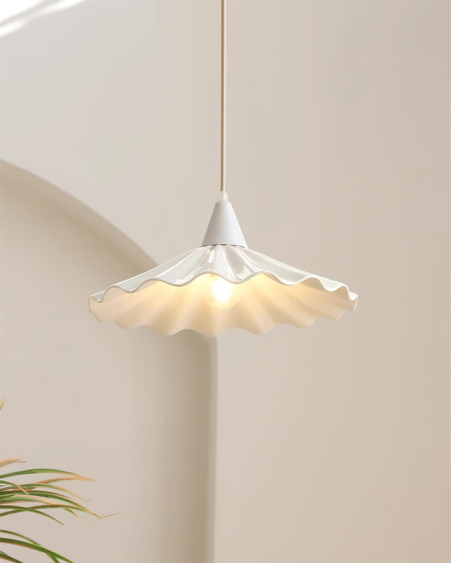 Ruffles Pendant Lamp P016