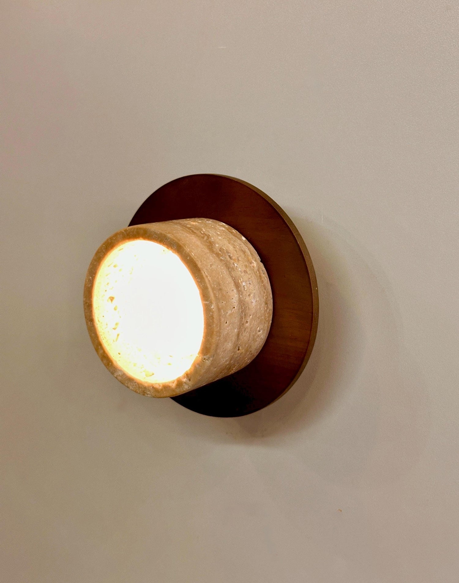 Logatec Traverine Wall Lamp T1952