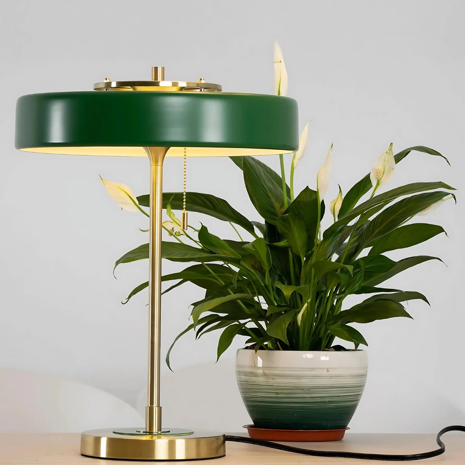 Radiant Tower of Light Minimalist Metal Table Lamp T2027