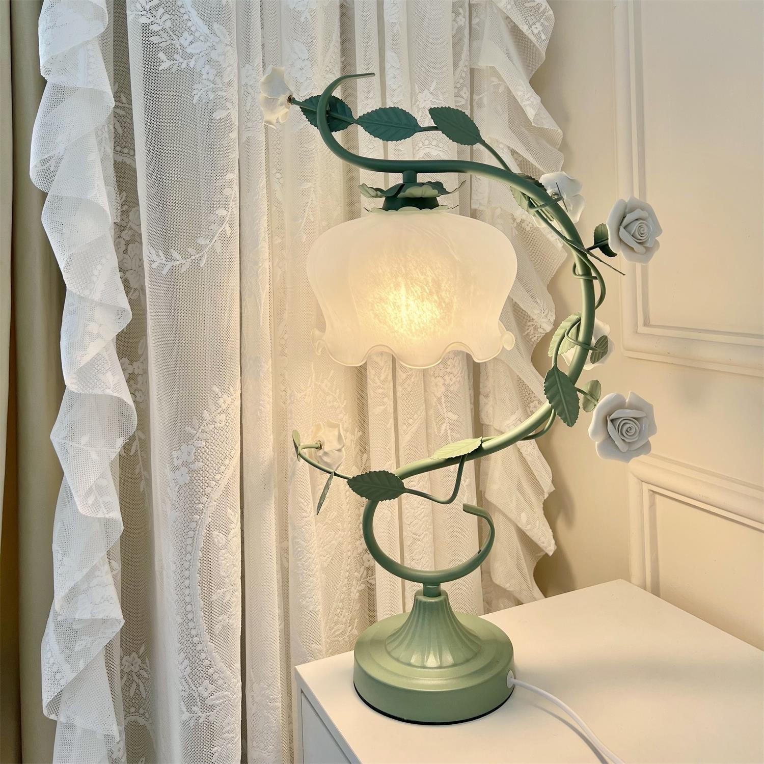 Green Pink White Rose Flower Table Lamp M107