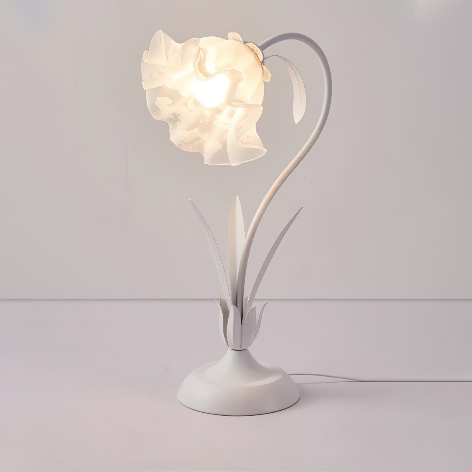 Vintage Adjustable Flower Table Lamp