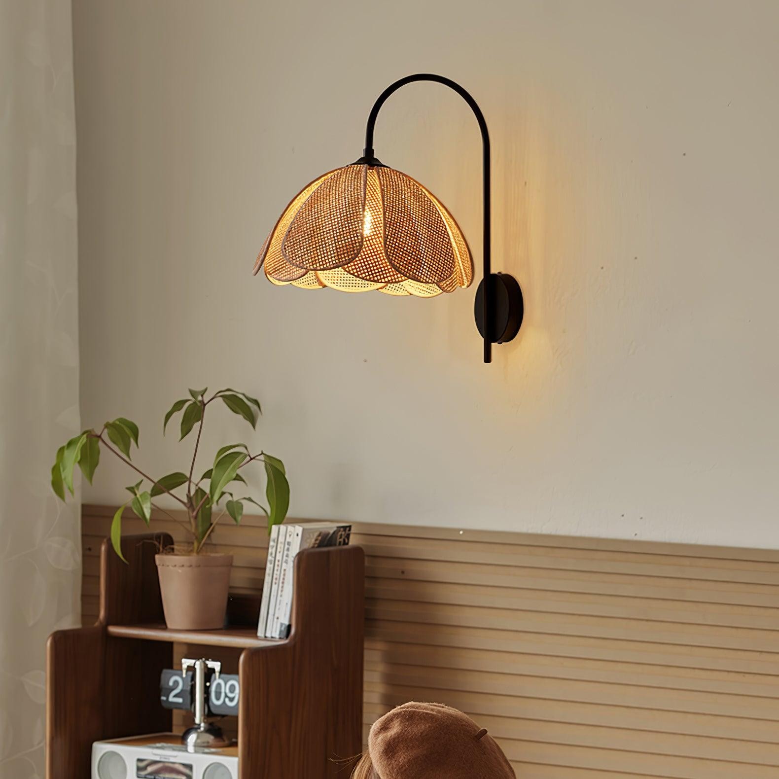 Rattan Petal Wall Lamp M512