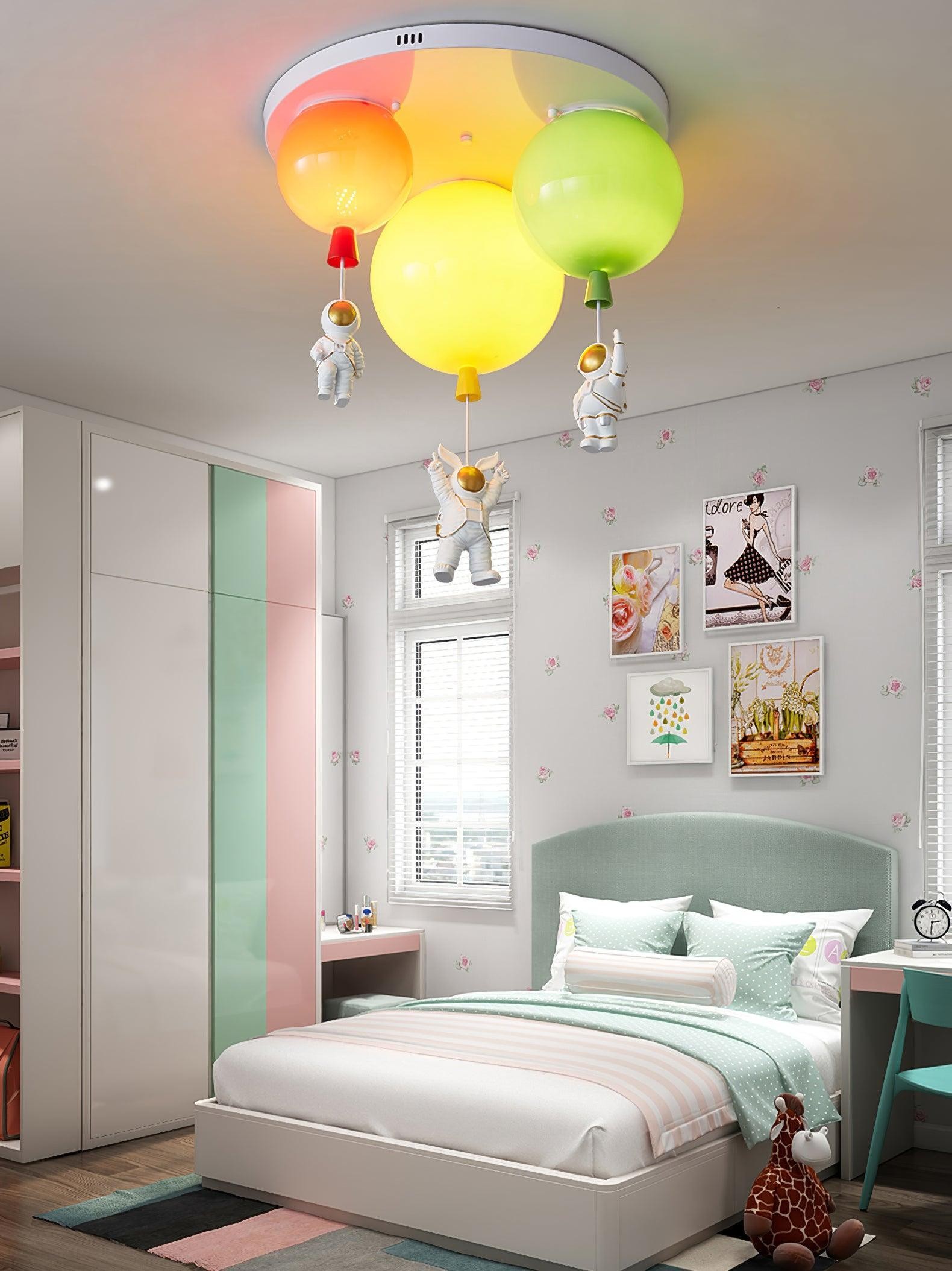 Astronaut Glossy Balloon Ceiling Lamp M390