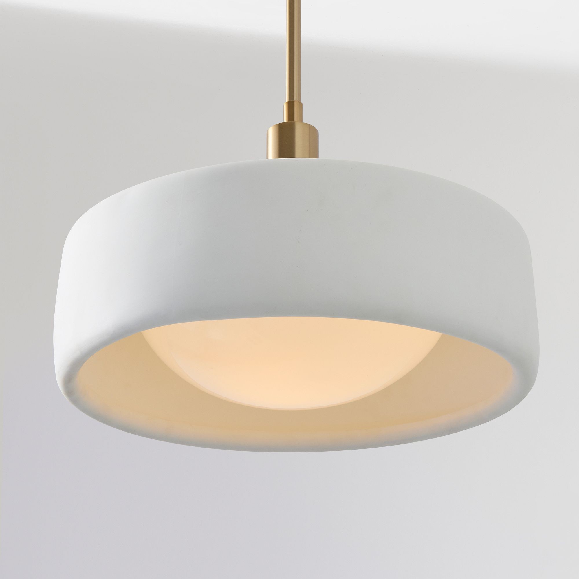 Modern Style Minimalist Porcelain Pendant Light G88