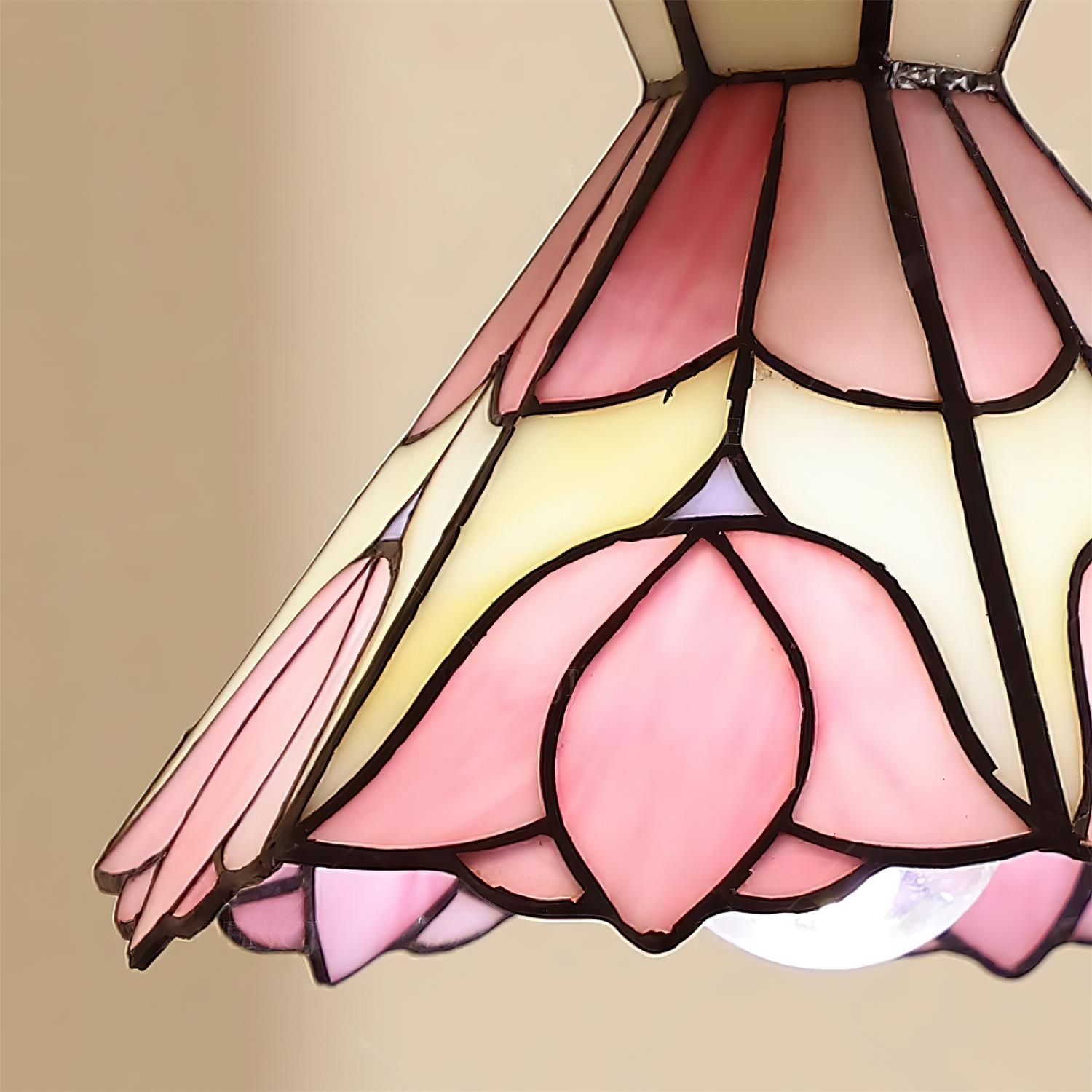 Sevra Tiffany Artistic Stained Glass Pendant – Vintage Accent for Kitchen T564