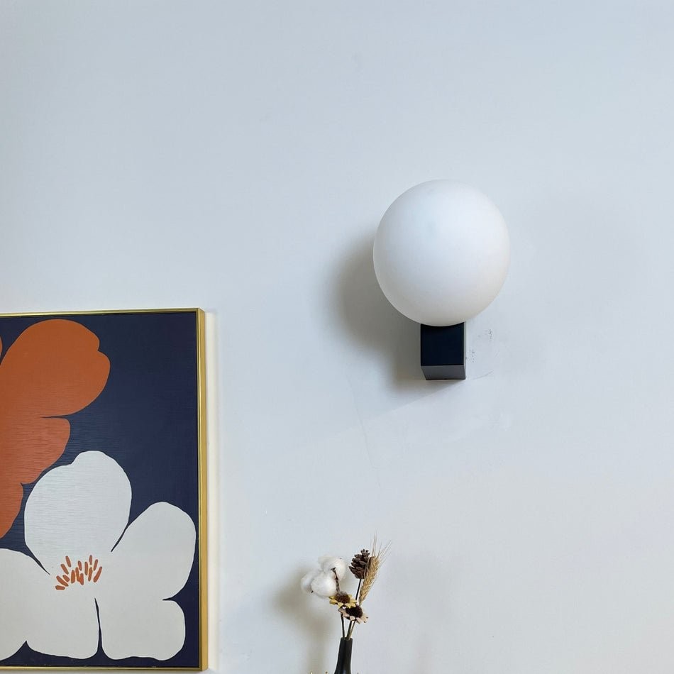Minimalist Spherical Wall Lamp M444