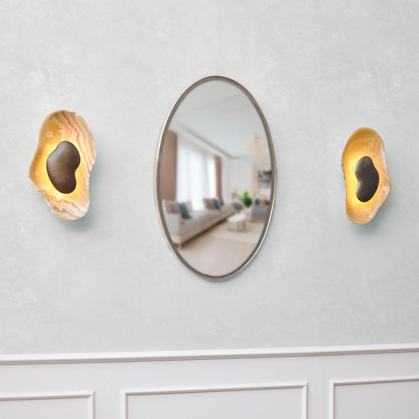 Oyster Hammered Onyx Sconce T1949