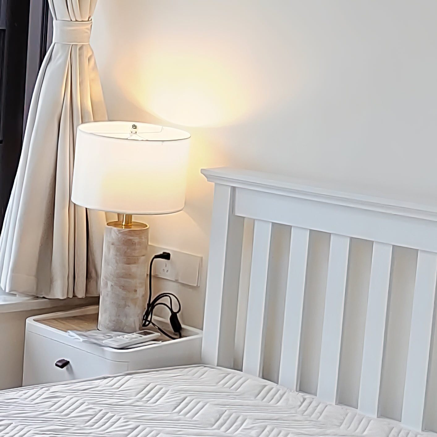Surya Coast Table Lamp T1738