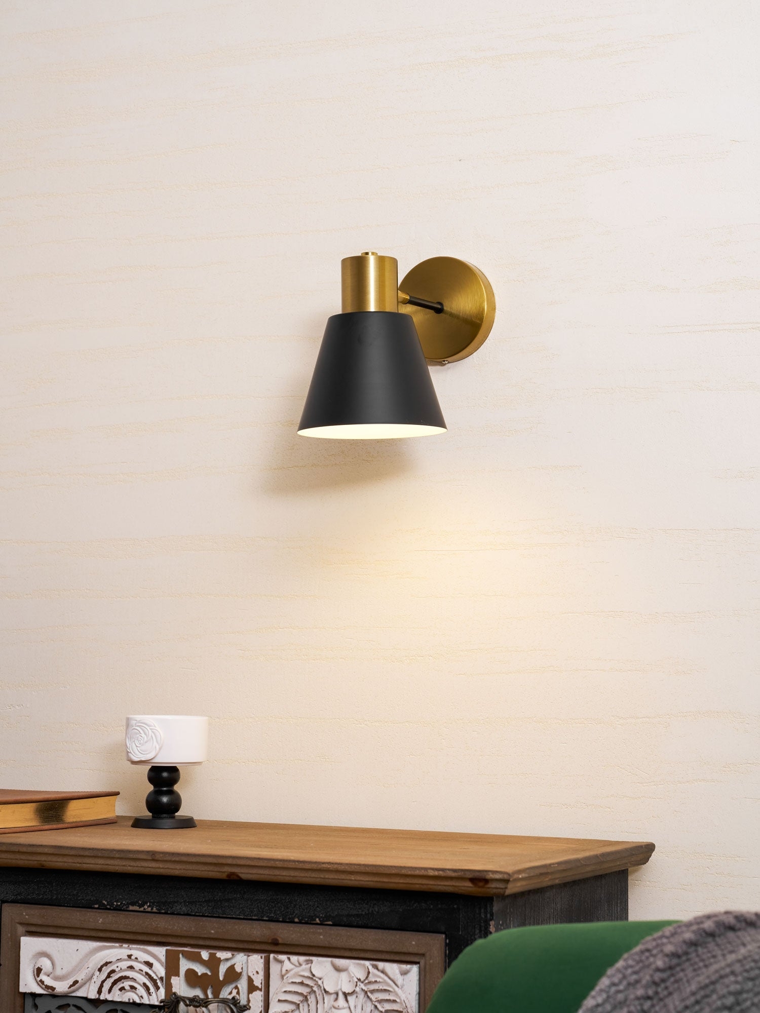 Adjustable Armed Wall Lamp T1597