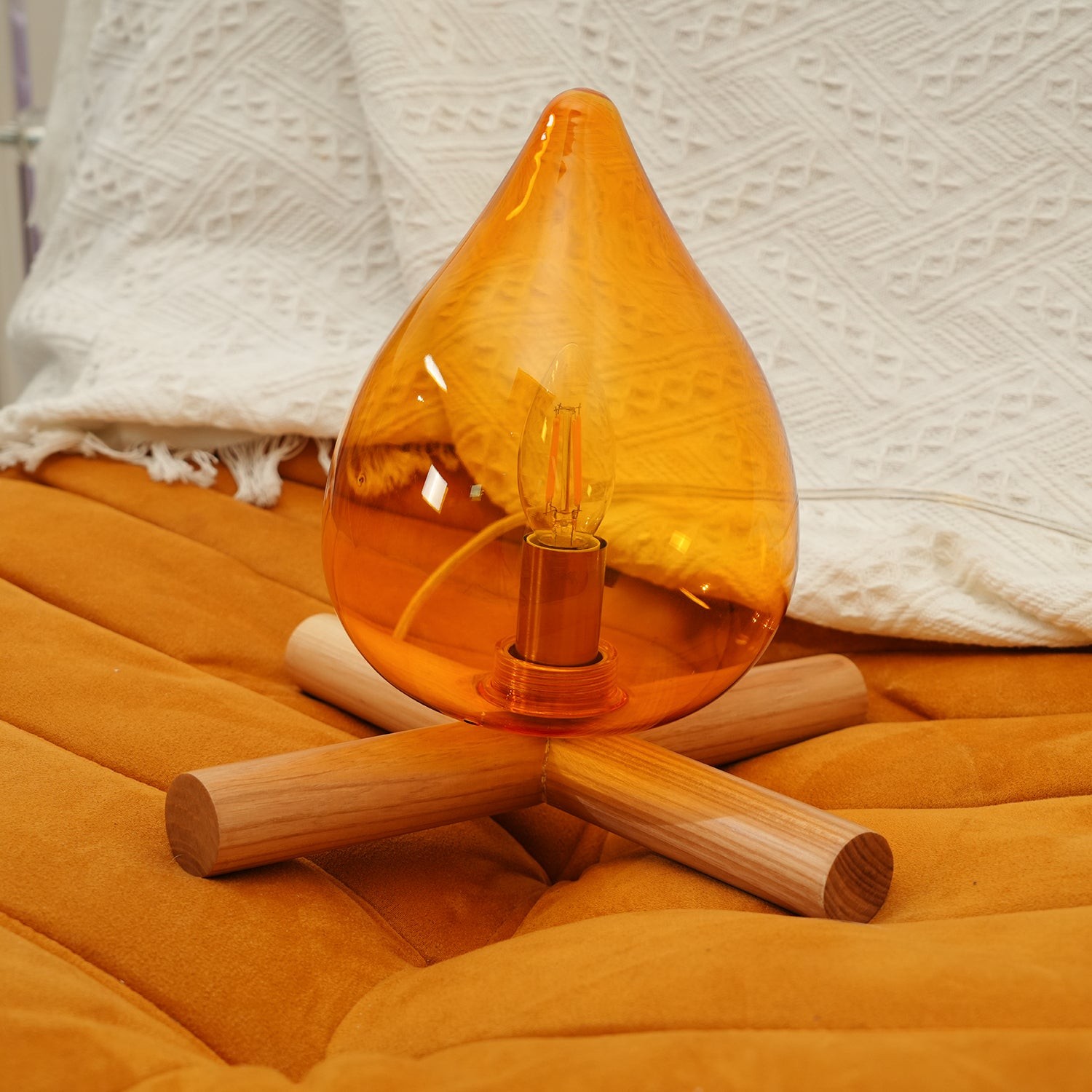Funny Fire Shape Small Flame Table Lamp M55