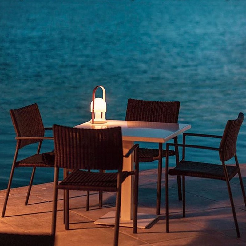 FollowMe Table Lamp