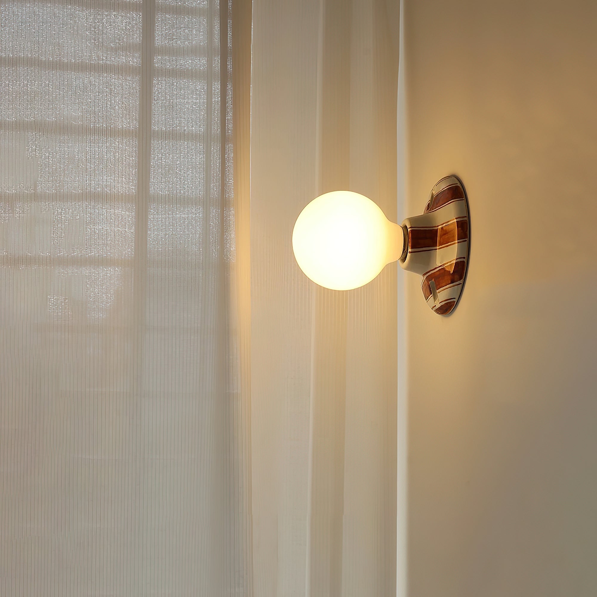 Ambrette Wall Lamp T1946
