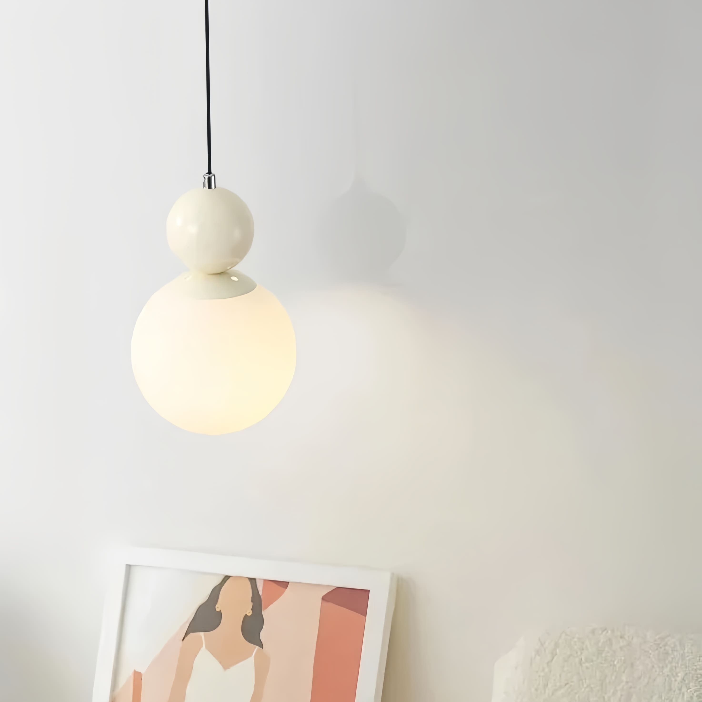 Modern Glass Pendant Light – Minimalist Warm Glow for Dining & Bar S240