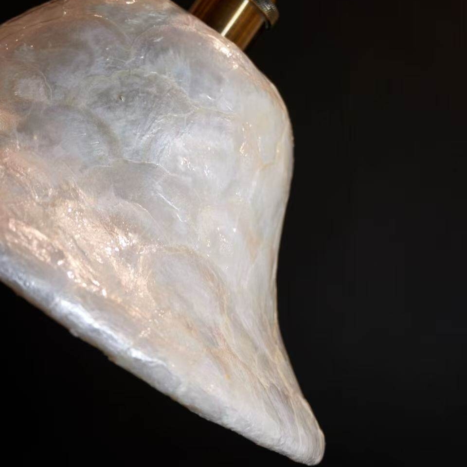 Lunavera Artistic Capiz Shell Hanging Light Contemporary Minimalist Hanging Lamp for Multiple Rooms T2199