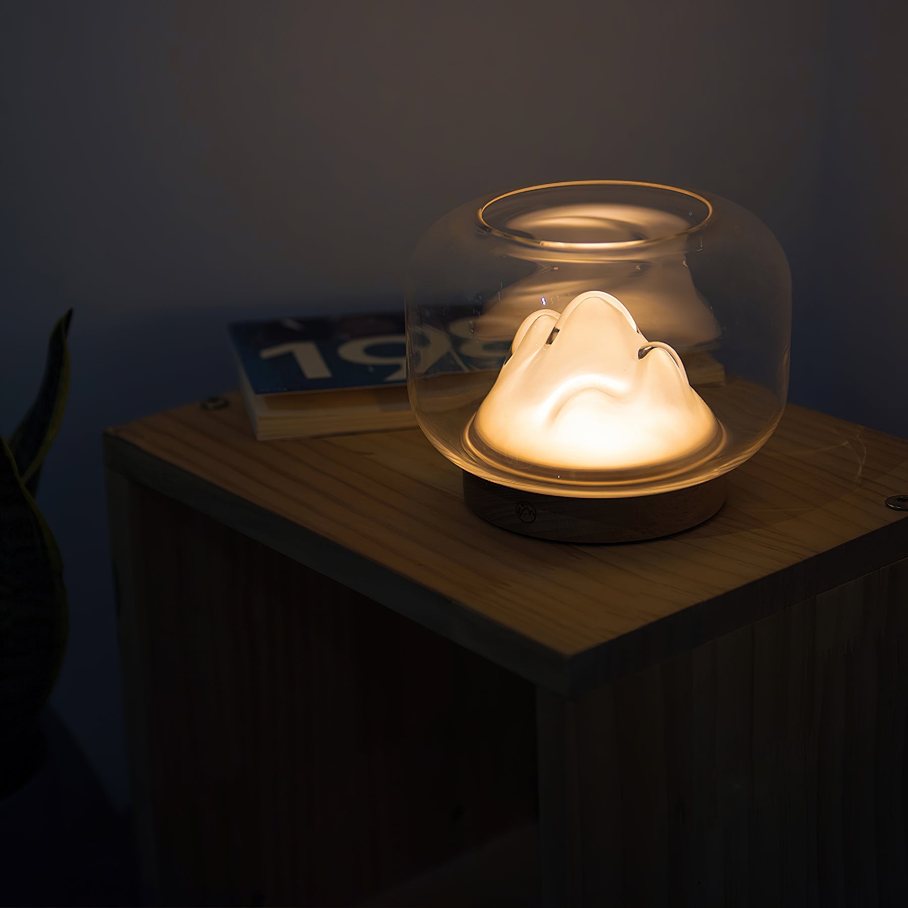 Warm Mountain Table Lamp M199
