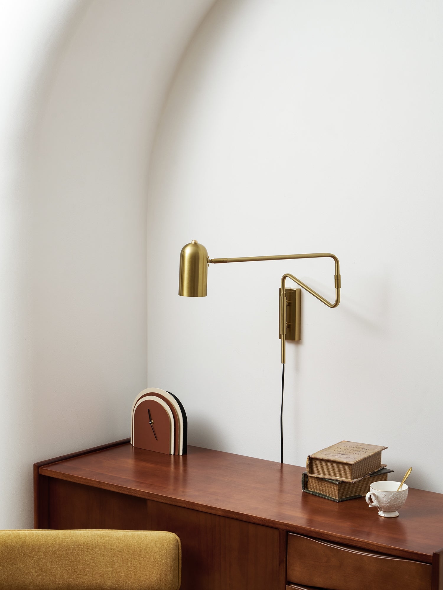 Adjustable Arm Plug In Wall Lamp T1595
