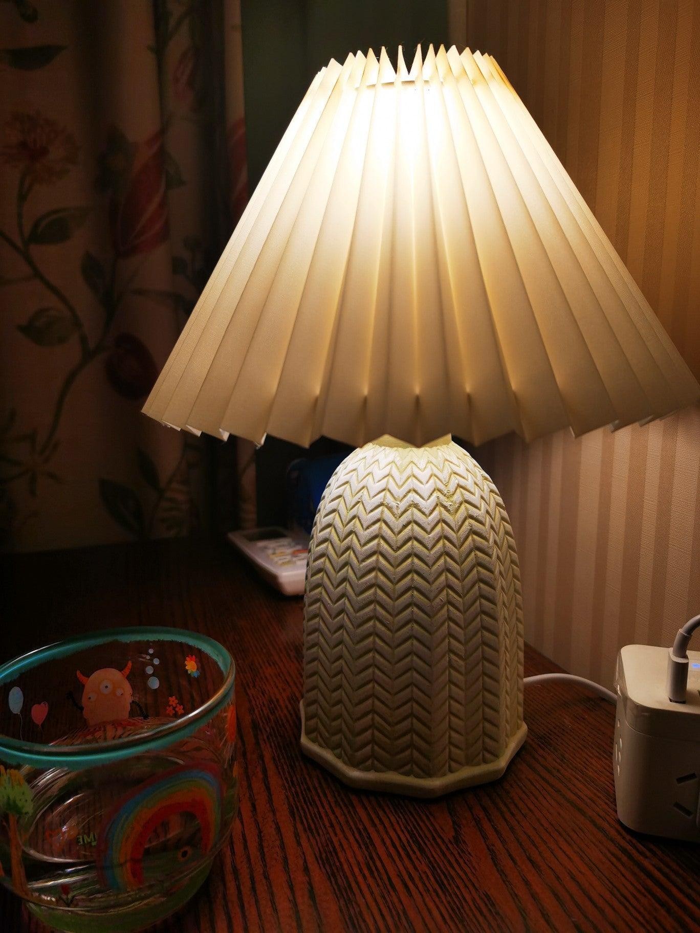 Vintage Pleated Table Lamp M206