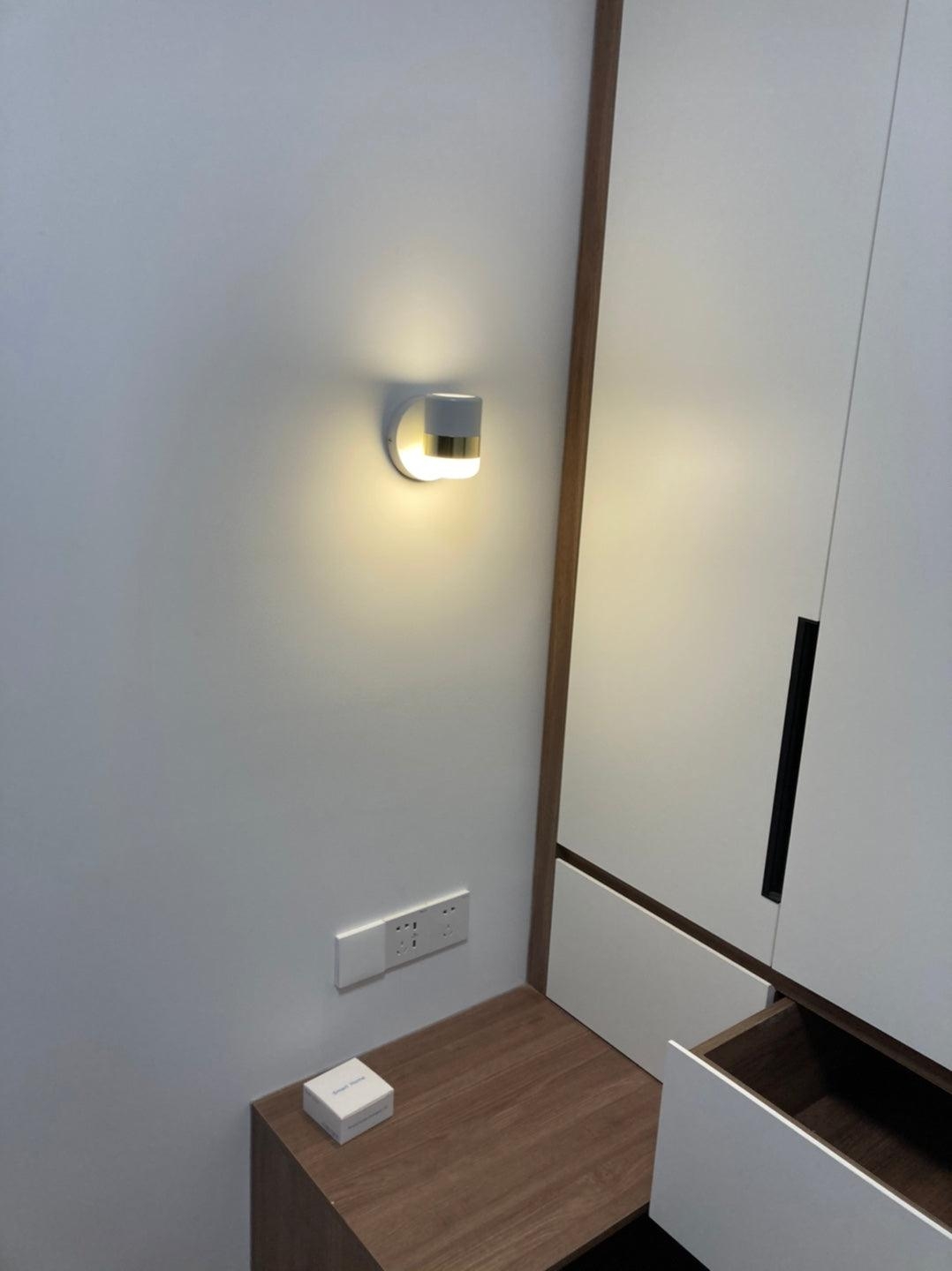 Adjustable Glass Wall Lamp T1602
