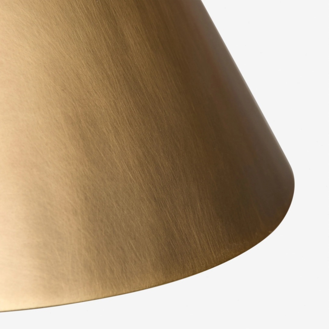 Aurecyl Table Lamp - Sleek Tapered Metal Table Lamp in Vintage-Style Finish for Living Room T674