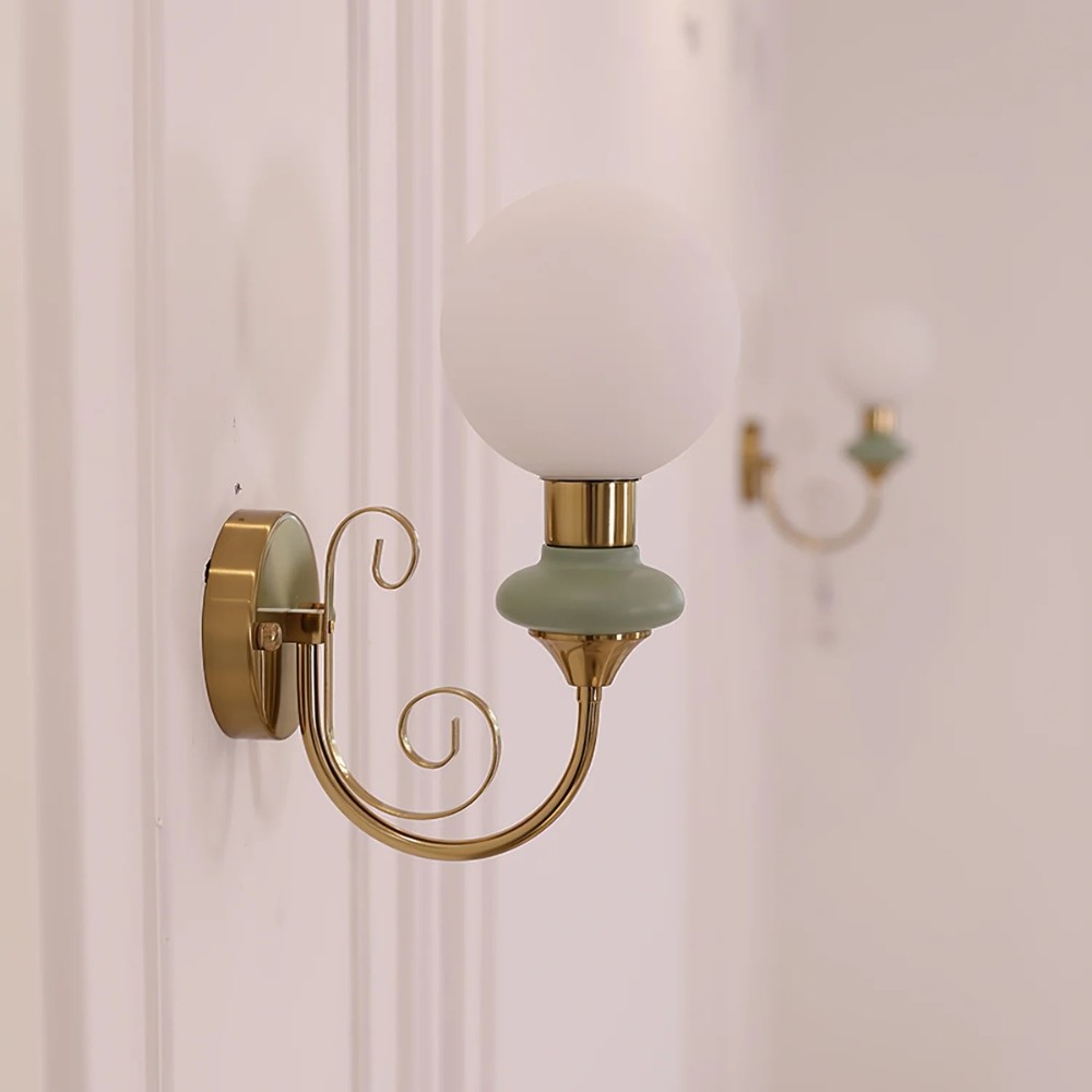 Elegant Wall Lamp with Sculptural Glow and Architectural Form S220