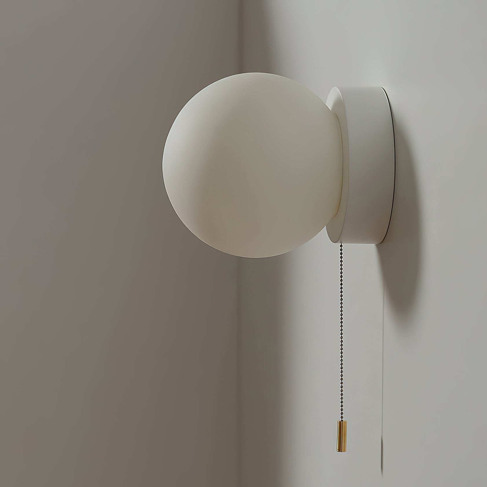 Gram Wall Lamp T1918