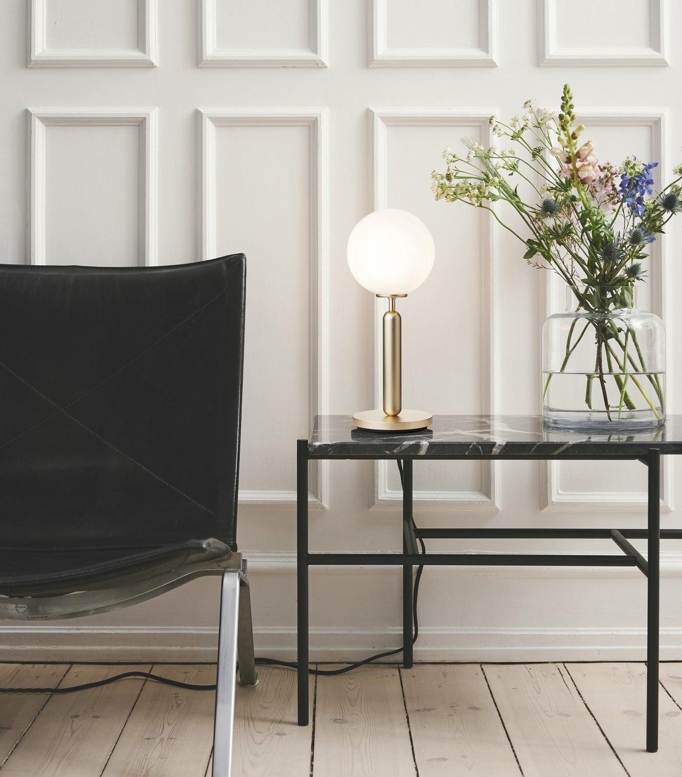 Spherical Stylish Glass Induction Table Lamp M532